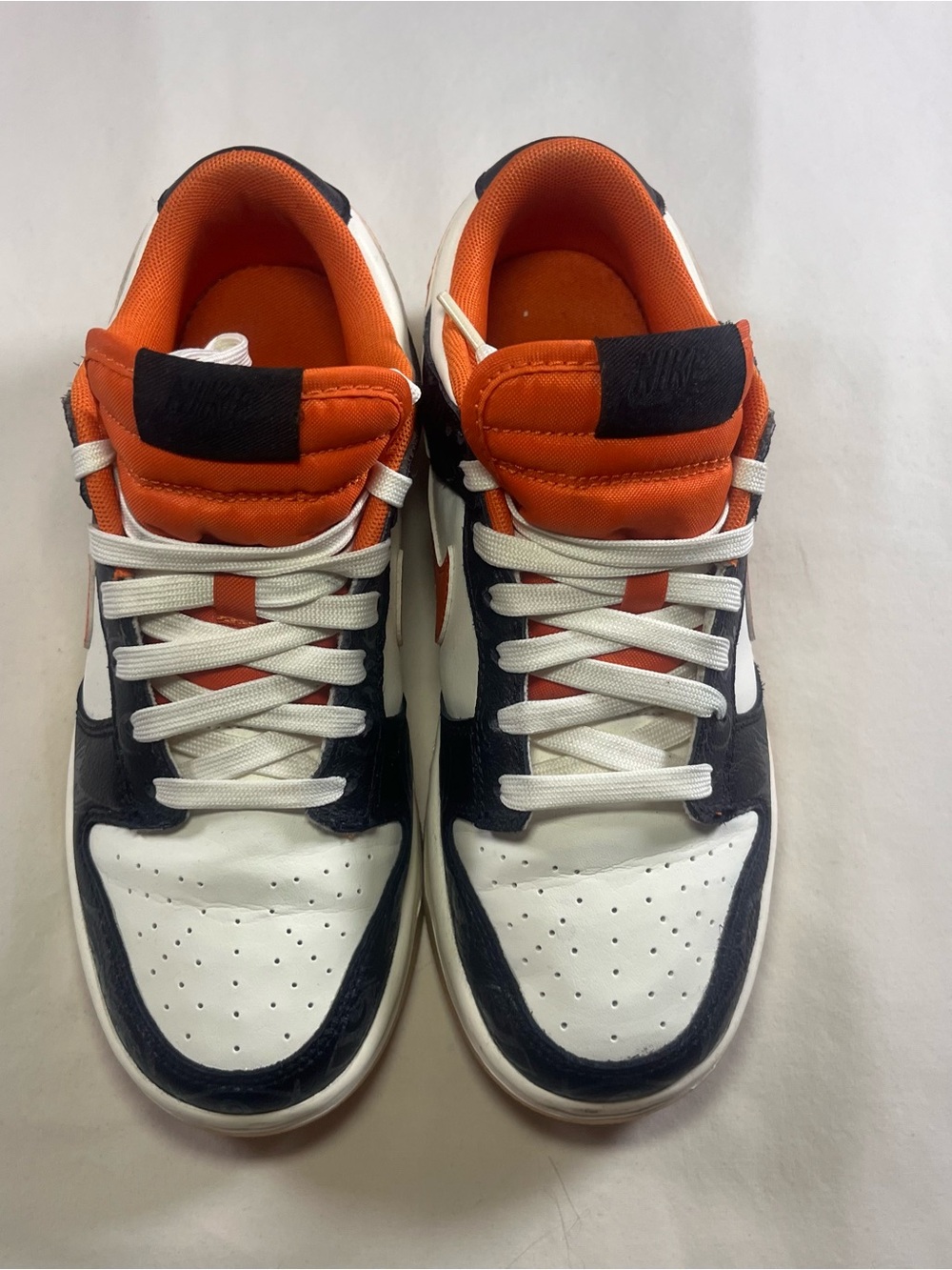 Nike Men's Low-Top Lace-Up Athletic Sneakers Colorblock White/Black/Orange